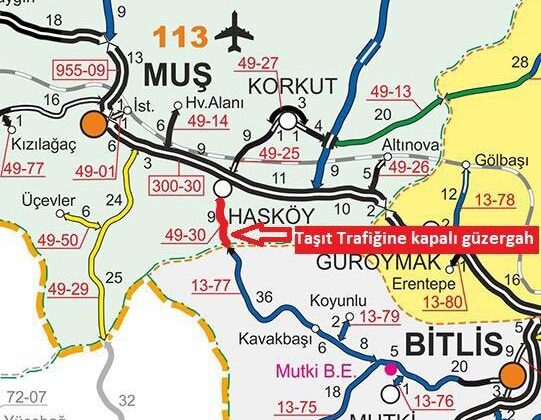 Muş’ta kar yağışı yolları kapattı