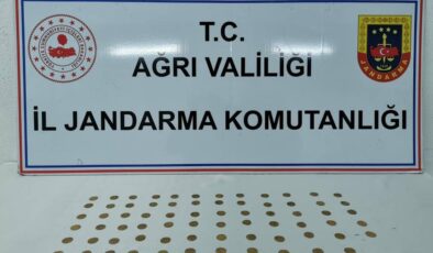 Jandarma 71 adet altın sikke ele geçirdi