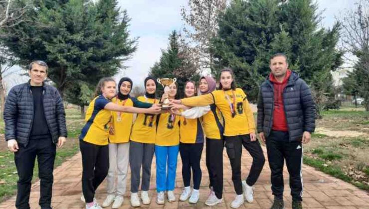 Kahta fen lisesi rekor kırdı