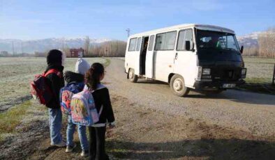 Muş’lu babadan ücretsiz öğrenci servisi