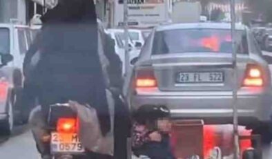 Elazığ’da tehlikeli motosiklet yolculuğu