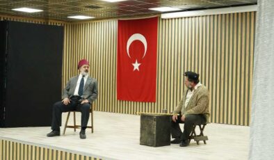 Kulp’ta ‘Nefes’ oyunu sahnelendi
