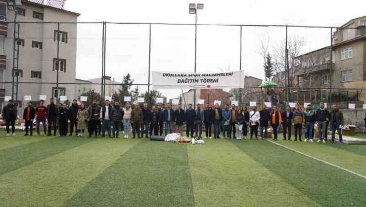 Kulp’ta okullara büyük spor desteği