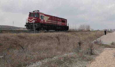 Elazığ’da lokomotif kazası: 1 yaralı