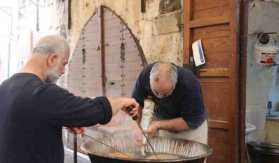Mardin’de 90 yıllık tatlı geleneği