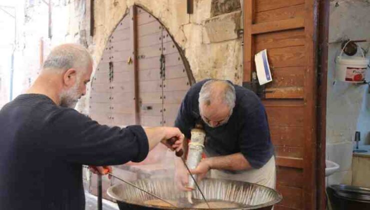 Mardin’de 90 yıllık tatlı geleneği