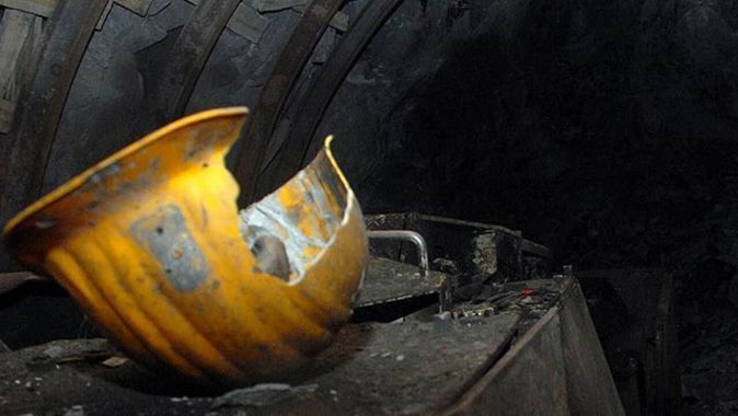 Rus altın madeninde işçiler mahsur