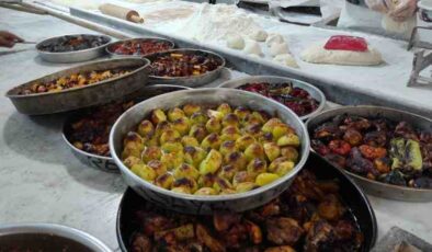 Şanlıurfa’da tepsi yemek geleneği