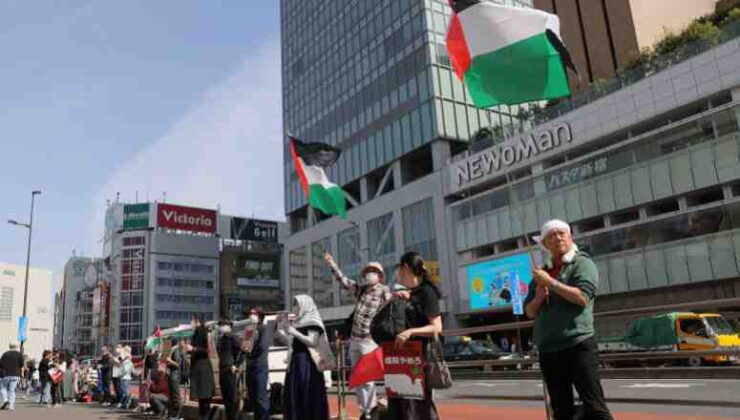 Tokyo’da Gazze destek gösterisi