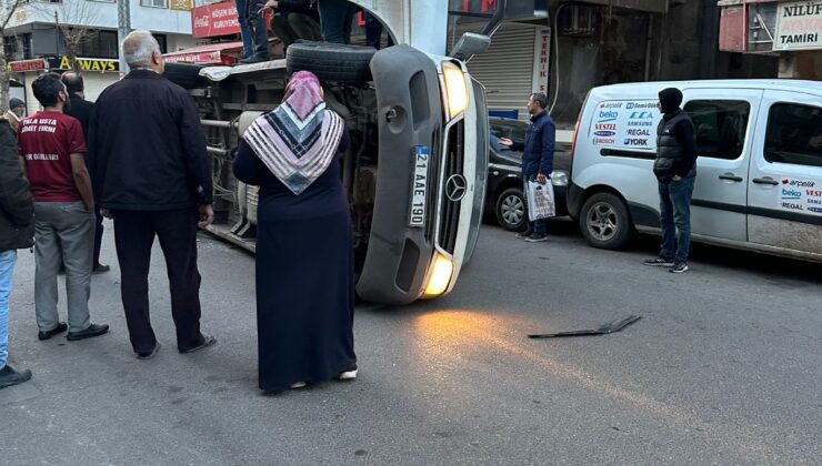 Ofis’te Trafik Kazası: 3 Yaralı