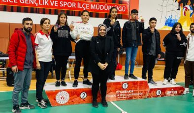 Lice Floor Curling ile tanıştı