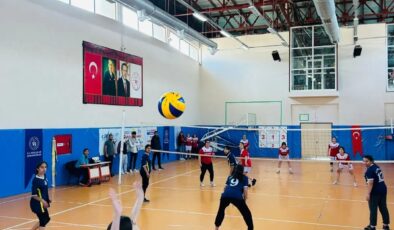 Bismil’de Okul Sporları Voleybol müsabakaları sona erdi