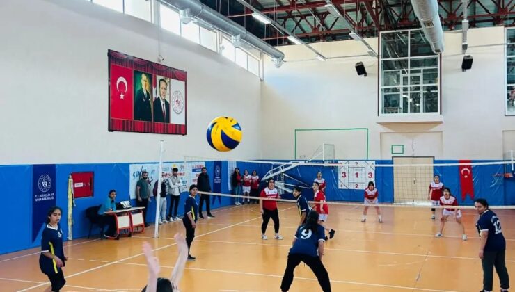 Bismil’de Okul Sporları Voleybol müsabakaları sona erdi