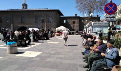 Diyarbakır’da yaşlı nüfus 95 bin 863 kişi oldu