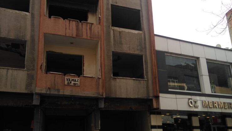 Bağlar’da korku salan Yılmaz Apartmanı yıkılmayı bekliyor