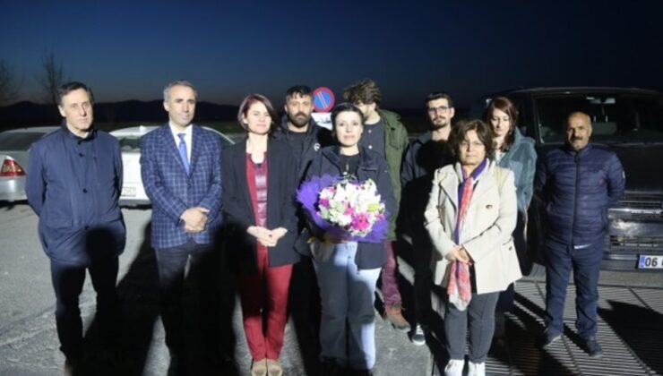Gazeteci Dicle Müftüoğlu tahliye oldu