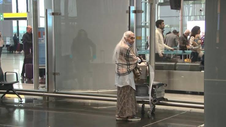 İstanbul Havalimanı’nda yaşayan İranlı akademisyen geri gönderme merkezine götürüldü