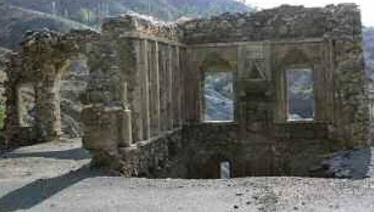 Kulp ilçesinde tarihi Telli Ağa Köşkü