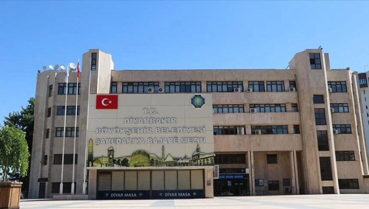 Diyarbakır  hangi tarihte Büyükşehir oldu?