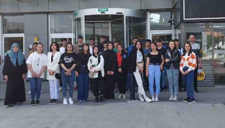 Kargın’daki öğrencilere sinema keyfi