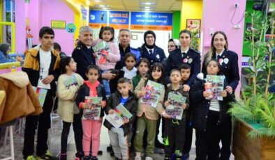 Bingöl’de polislerden çocuklara özel gün