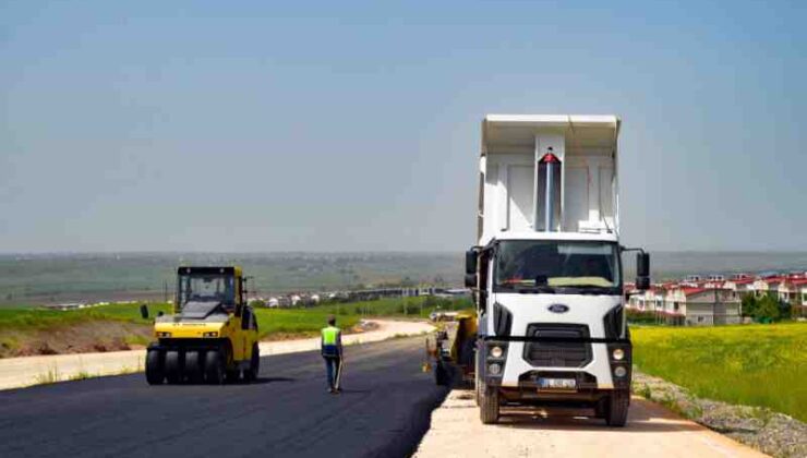 DBB Bırkleyn Caddesi’ndeki yol yapım çalışmalarını sürdürüyor