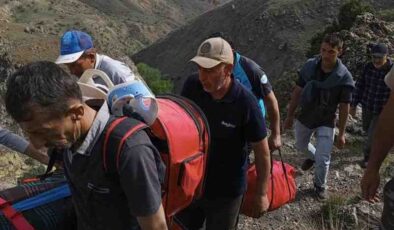Dağda düşerek yaralanan kadının yardımına UMKE ekipleri yetişti