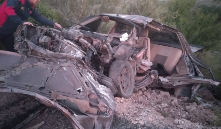 Diyarbakır’da otomobil ile pikap çarpıştı