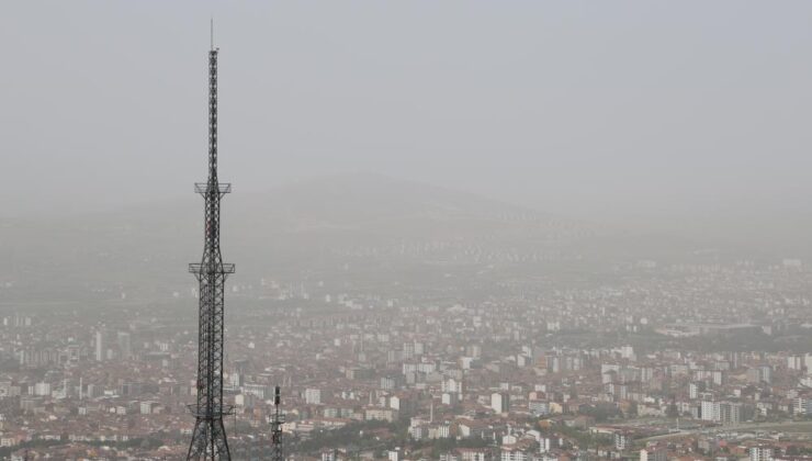 Elazığ’da toz bulutu etkili oldu