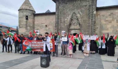 Erzurum’da hekimler Gazze için yürüdü
