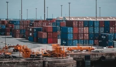 Mart’ta ihracat ve ithalat azaldı