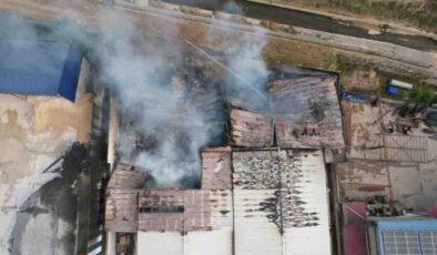 Kahramanmaraş’ta fabrika yangınının boyutu gün ağarınca ortaya çıktı