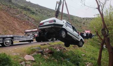 Kahramanmaraş’ta otomobil gölete uçtu