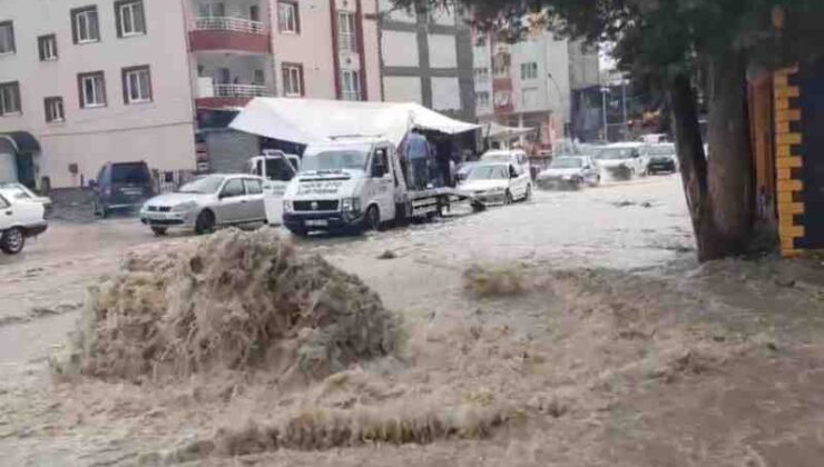 Malatya’da sel sıkıntısı: Cadde su altında