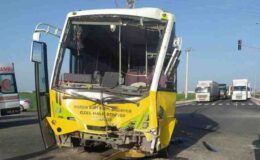 Kızıltepe’de tır ve otobüs çarpıştı: 12 yaralı