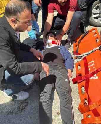 Otomobil yaya geçidinde çocuğa çarptı