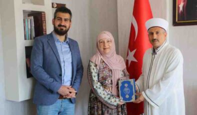 Tur rehberi Polina, Diyarbakır’da Müslüman oldu
