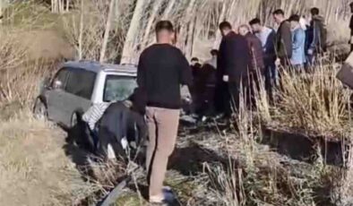 Van’da iki araç çarpıştı: 11 yaralı