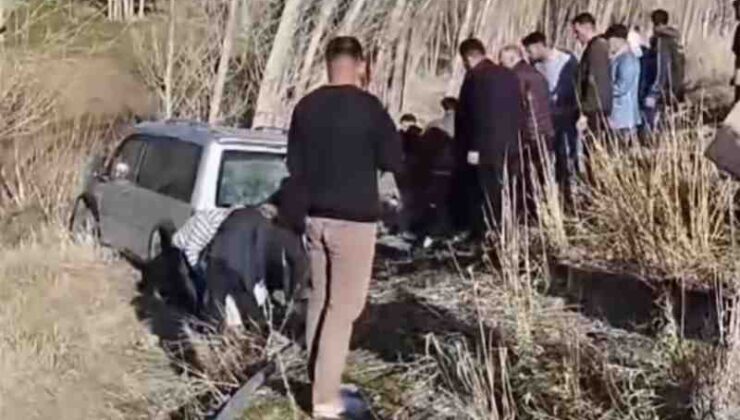 Van’da iki araç çarpıştı: 11 yaralı