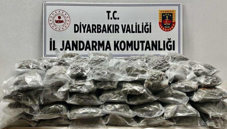 Diyarbakır’da uyuşturucu sevkiyatı jandarmaya takıldı