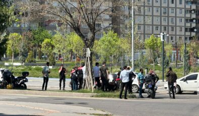 Diyarbakır’da Yunus Polislere çarpan araç olay yerinden kaçtı