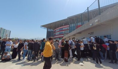 Stadyumda uzun bilet kuyruğu oluştu: Amedspor taraftarları heyecanla bekliyor