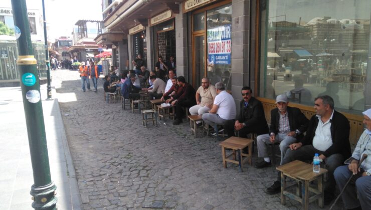 23 Nisan tatilinde sıcak hava ve çay keyfi