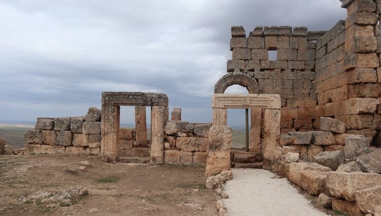 Zerzevan Kalesi ve Mithraeum
