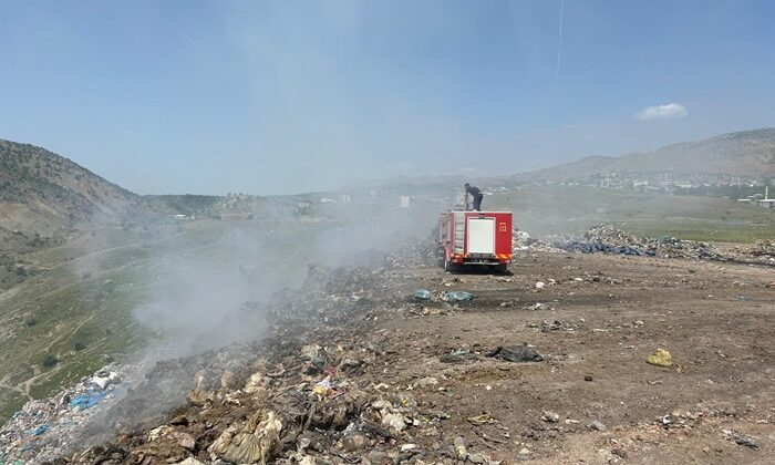Kulp’ta çöp alanındaki dumanlar mahalleyi rahatsız ediyor