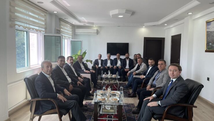 Eski Bakan Mehdi Eker sahaya indi… Çermik ve Eğil’i ziyaret etti