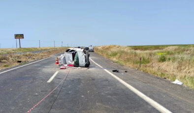 Şanlıurfa’da devrilen otomobildeki 5 kişi yaralandı