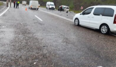 Ağrı’da feci kaza: 2 ölü, 5 yaralı