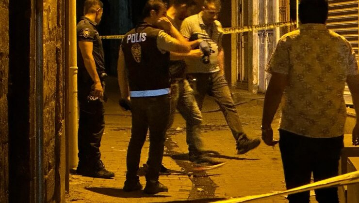 Sokakta yürürken silahlı saldırıya uğrayan genç yaralandı