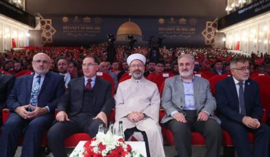 Diyanet İşleri Bakanı Erbaş: “İslam, dünyayı iyileştirmek için gönderilen bir ilaçtır”